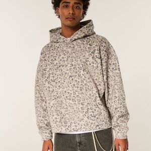 Hollister Men's Cream Leopard Print Hoodie